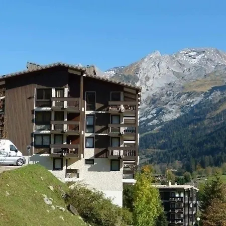 Ours Blanc 2 La Clusaz